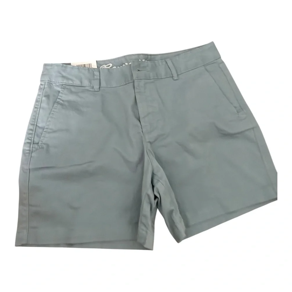 Eddie Bauer Women’s Legend Wash Slightly Curvy Shorts Size 4 Light‎ Blue New - Picture 2 of 10